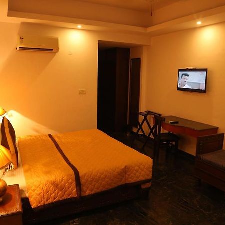 Magsons Resorts Vrindavan Kosi Luaran gambar