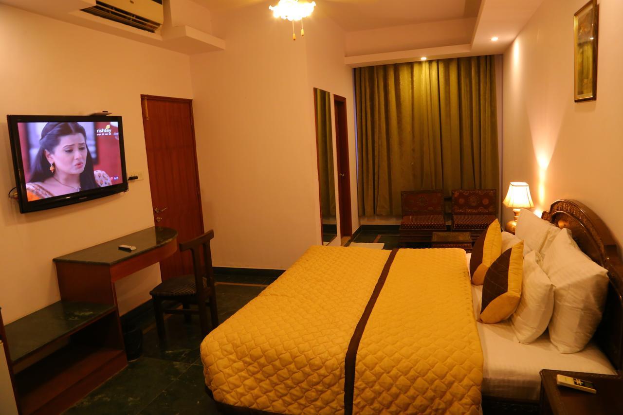 Magsons Resorts Vrindavan Kosi Luaran gambar