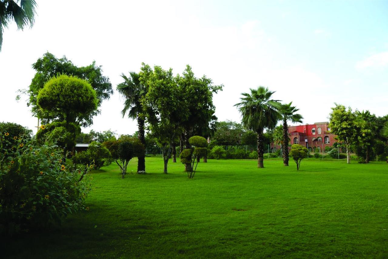 Magsons Resorts Vrindavan Kosi Luaran gambar