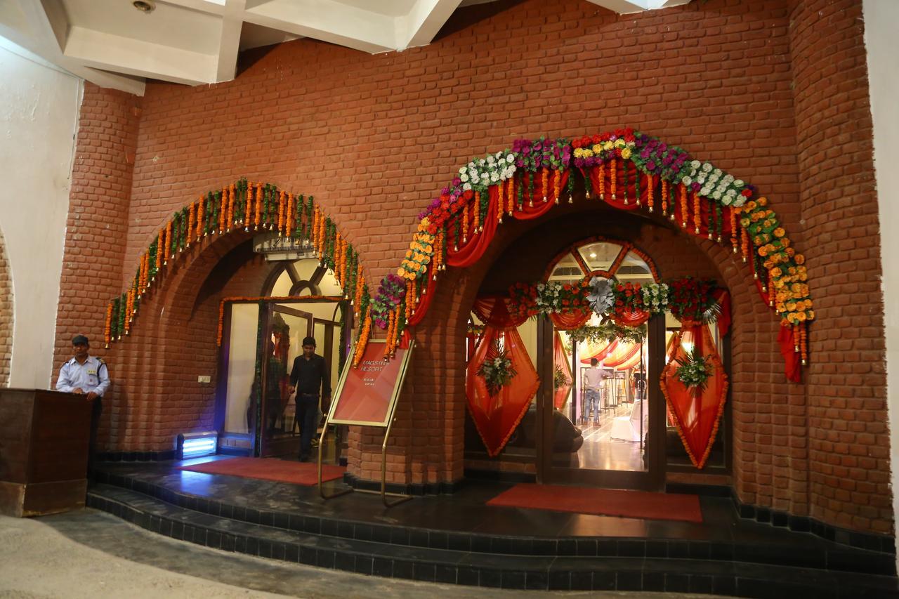 Magsons Resorts Vrindavan Kosi Luaran gambar