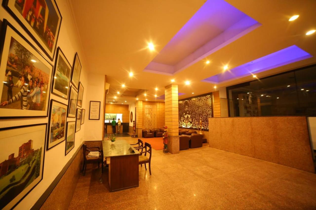 Magsons Resorts Vrindavan Kosi Luaran gambar