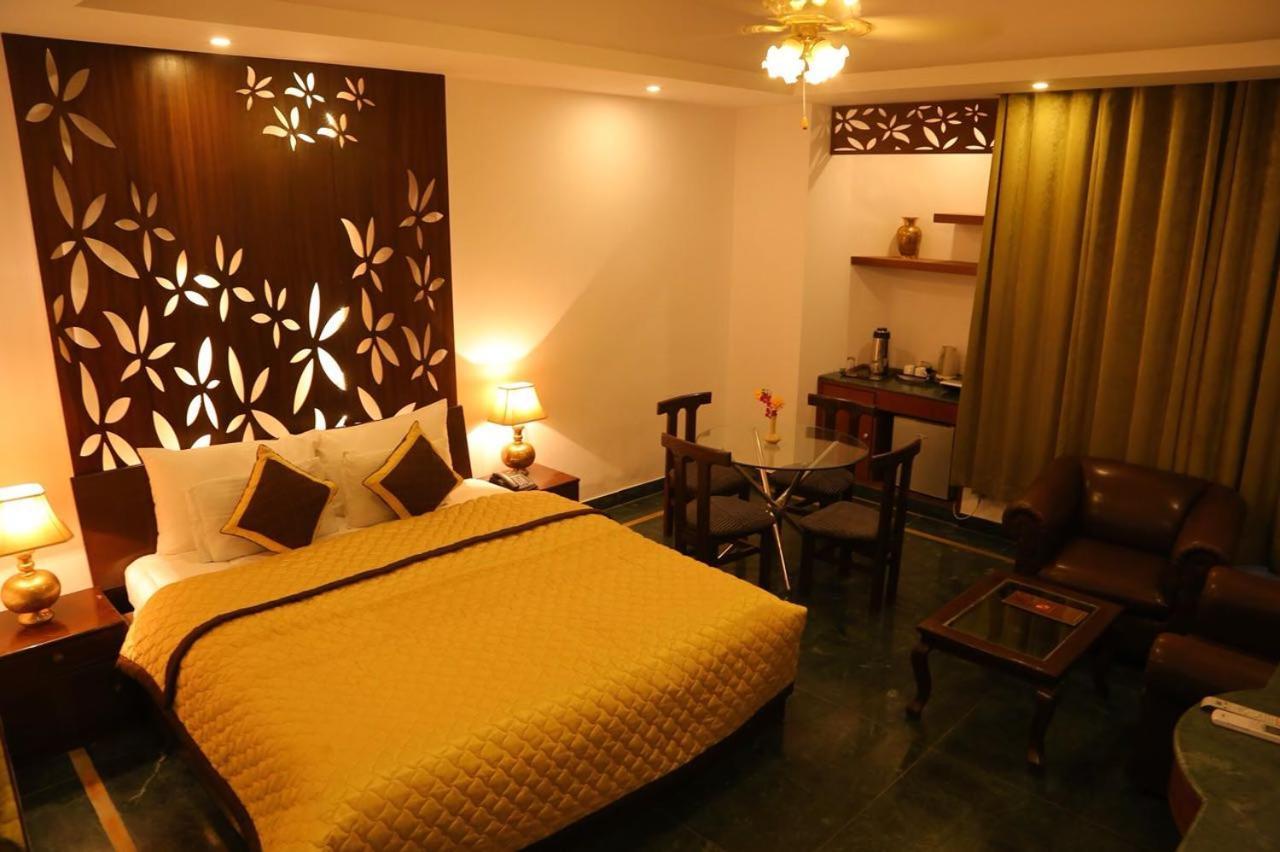 Magsons Resorts Vrindavan Kosi Luaran gambar